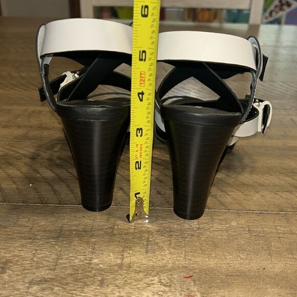 NWOT Christian Siriano strappy heels size 7 - Picture 7 of 14